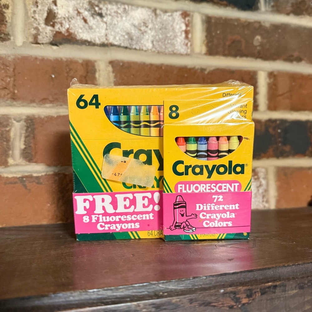Vintage 1989 Crayola 64 Count Box & 8 Free Fluorescent Crayons Sealed 72 Total